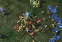 另类备战世界杯 星际2玩家自创足球RPG地图